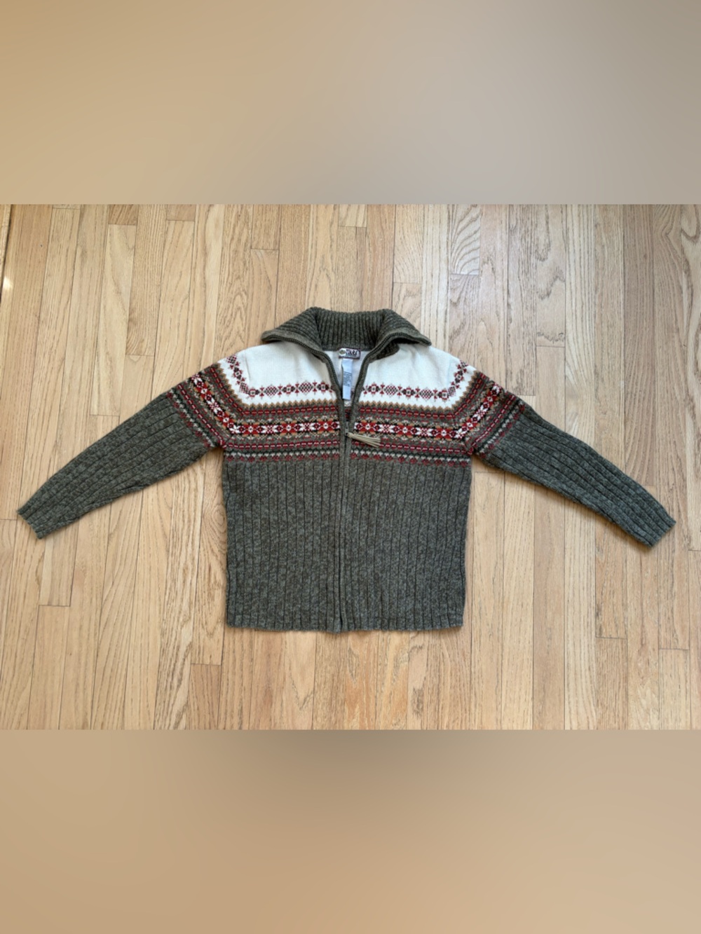 Tiara Olive Green 90’s Vintage Zip-Up Sweater with Cream and Red Accents size M